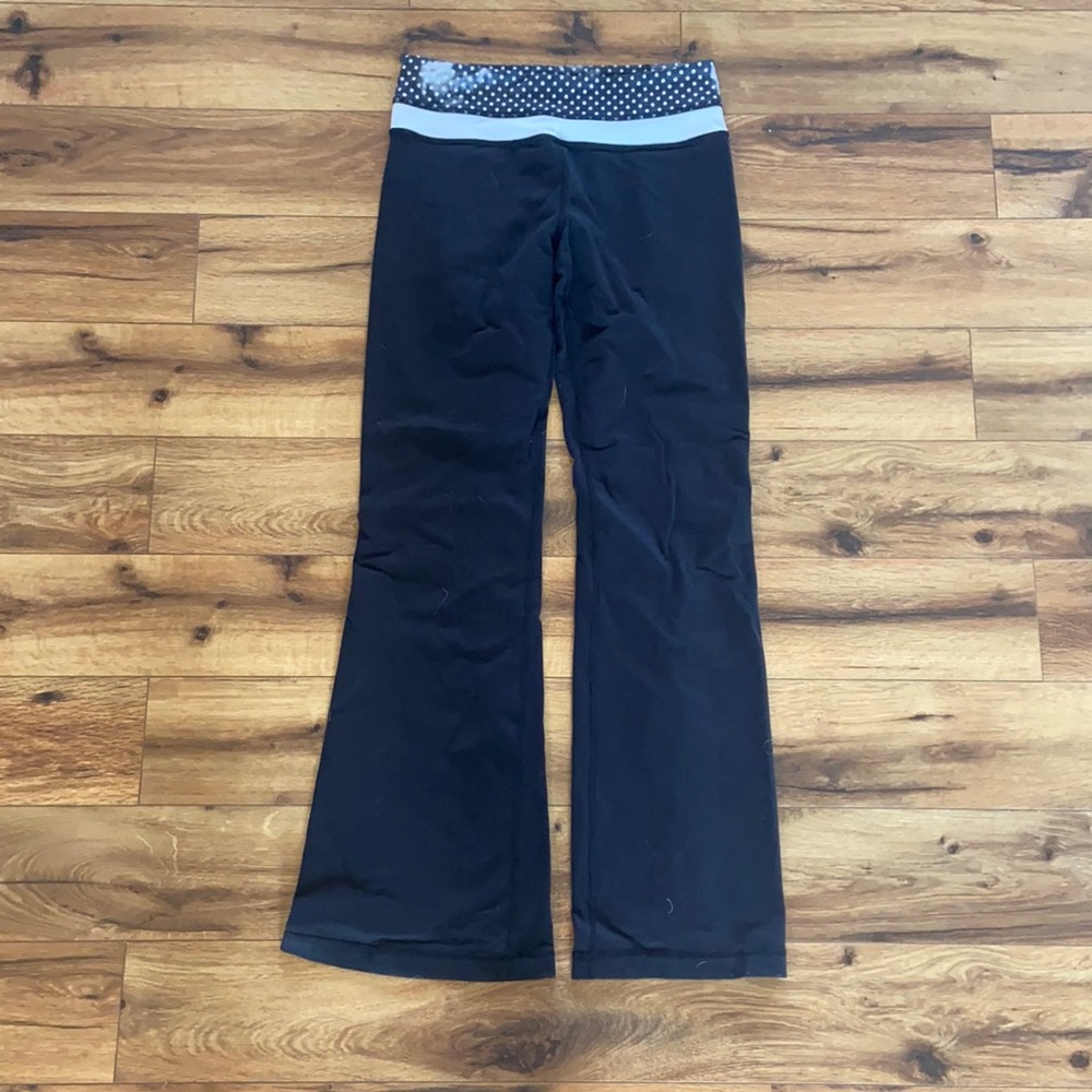 Lulu lemon boot/flare cut leggings 6reg